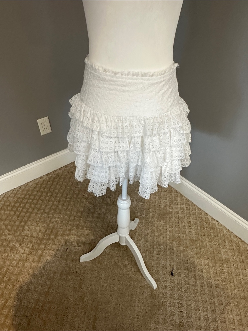 American Eagle Outfitters White Lace Ruffle Mini Skirt